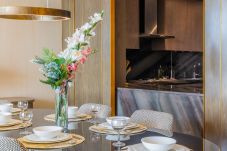 Apartment in Dubai - Luxury Apt & Private Beach - FIVE Palm Jumeirah