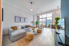 Apartment in Dubai - Amazing Skyscraper 3BR with Burj Khalifa View