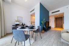 Apartment in Dubai - Amazing Skyscraper 3BR with Burj Khalifa View