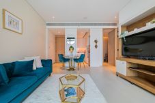 Apartment in Dubai - Marvelous 1BR Apt with Marina View at Address JBR