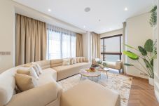 Apartment in Dubai -  Astounding 2BR with Sea View at Anantara The Palm