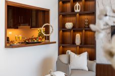 Apartment in Dubai - Exquisite 2BR Apt w/ Burj Khalifa & Fountain View