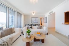 Apartment in Dubai - Exquisite 2BR Apt w/ Burj Khalifa & Fountain View