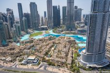 Apartment in Dubai - Chic 2BR w/ Exquisite Burj Khalifa & fountain View