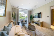 Apartment in Dubai - Startling 2BR Apt at FIVE Palm Residences