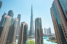 Apartment in Dubai - Contemporary 2BR Apt w/ Burj Khalifa & Fountain Views