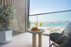 Apartment in Dubai - Breathtaking 2BR Apt w/ Sea view
