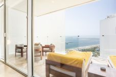 Apartment in Dubai - Superb 2BR Apt w/sea view at FIVE Palm