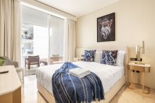 Apartment in Dubai - Bespoke 2BR Apt w/Sea View at FIVE Palm